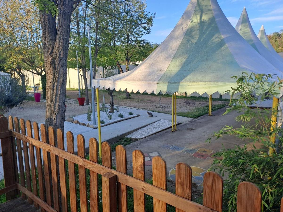 Отель Chalet Pour 5 Personnes Equipe Sur Emplacement Privatif Dans Camping 4 Etoiles Appartenant Et Gere Par Un Particulier Фуа Экстерьер фото